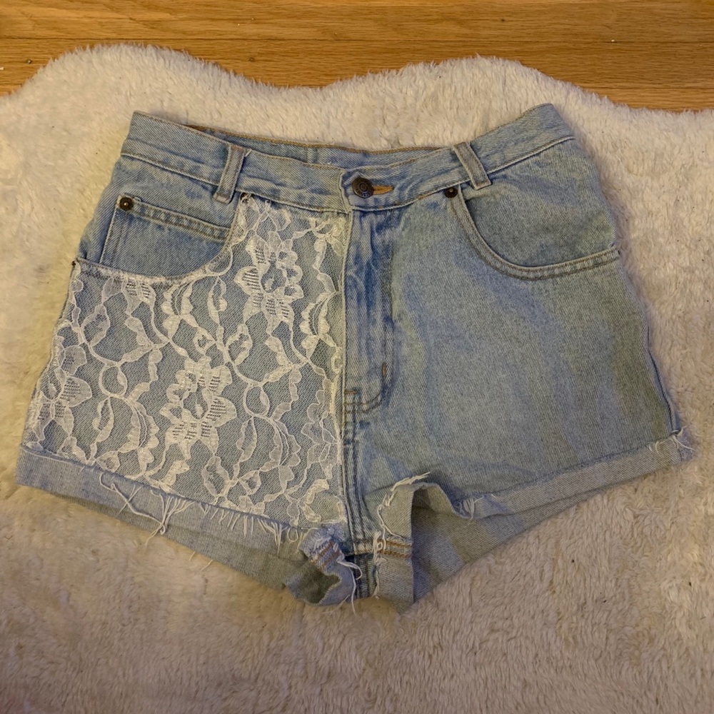 Arizona Jean Shorts with White Lace